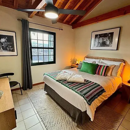 Pico Island 2 - Ocean Front & Unesco Heritage Century-old Grapevines