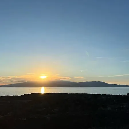 Villa Pico Island 2 - Ocean Front & Unesco Heritage Century-old Grapevines Madalena (Azores)