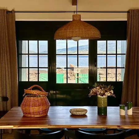 Pico Island 2 - Ocean Front & Unesco Heritage Century-old Grapevines Villa *