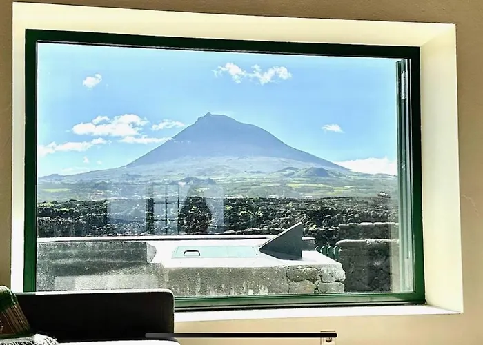 Pico Island 22 - Ocean Front & Unesco Heritage Century-old Grapevines Villa Madalena (Azores)