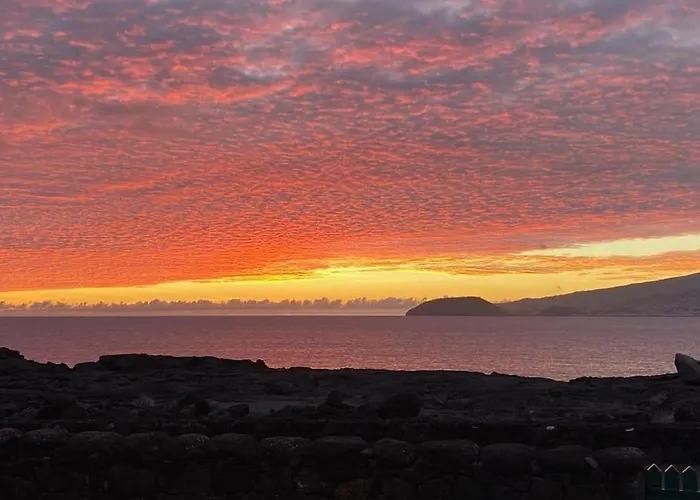 Pico Island 22 - Ocean Front & Unesco Heritage Century-old Grapevines Madalena (Azores)